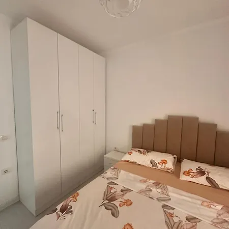 Апартаменты Lagja 13 Plazh